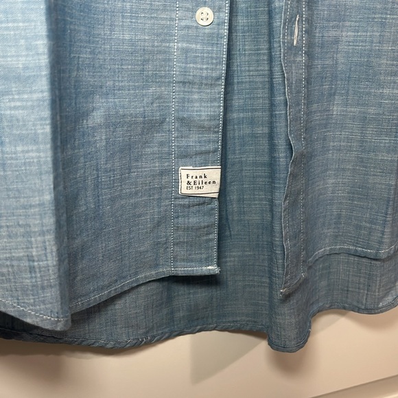 Frank and Eileen 100% cotton Fiona sleeveless button-down with collar size small - Picture 6 of 7